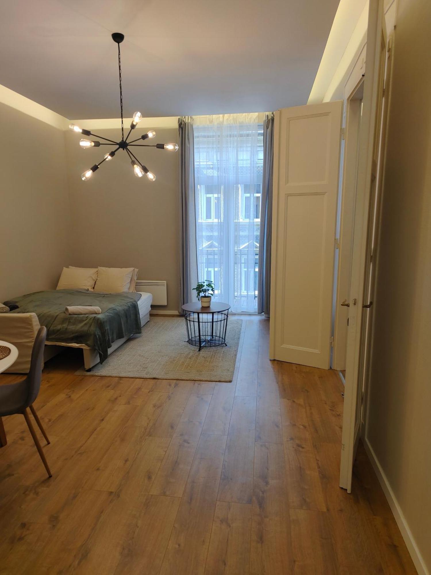 Apartment Center 2, Cozy And Modern 2br In The Center Budapest