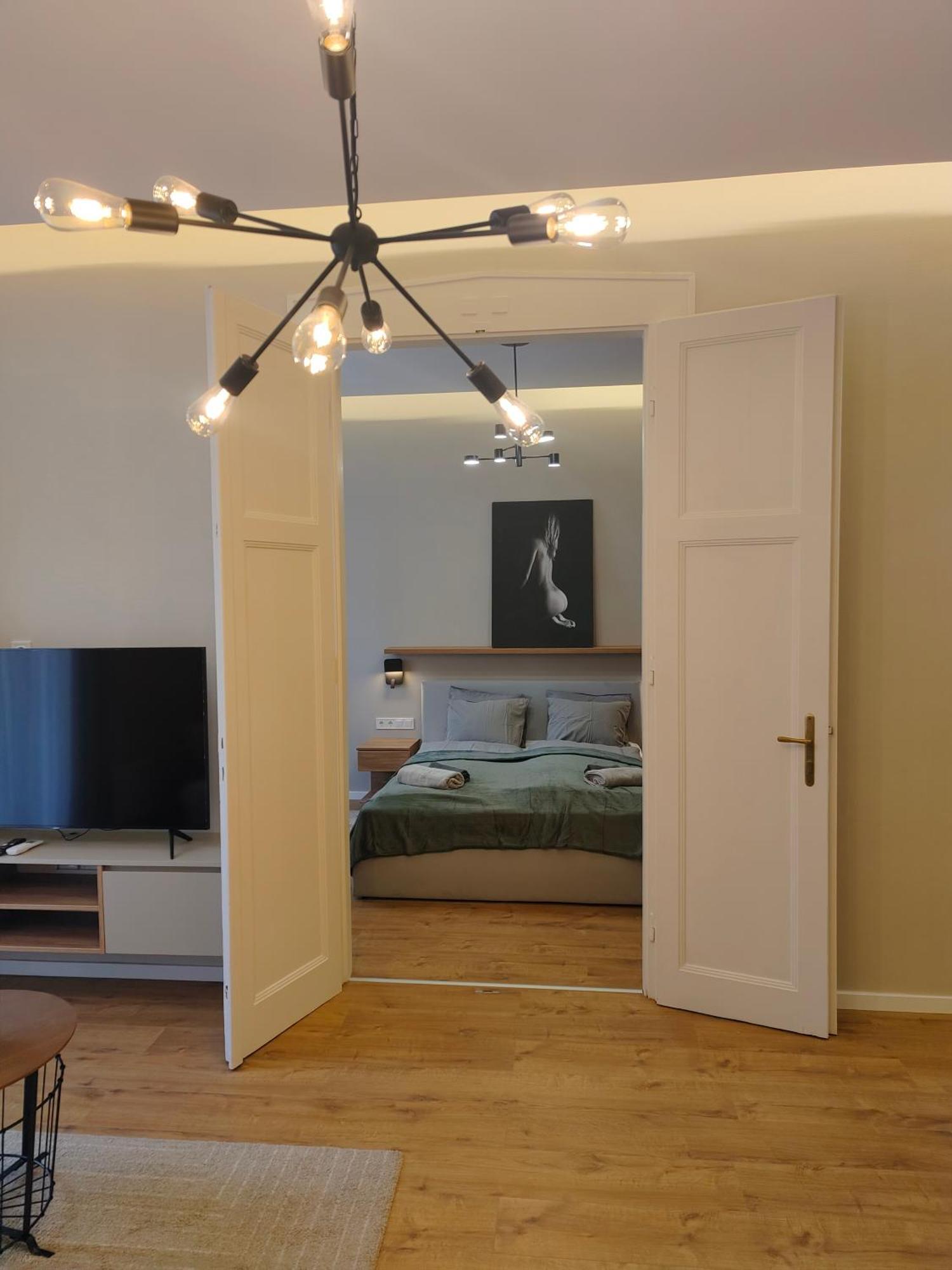 Center 2, Cozy And Modern 2br In The Center Budapest