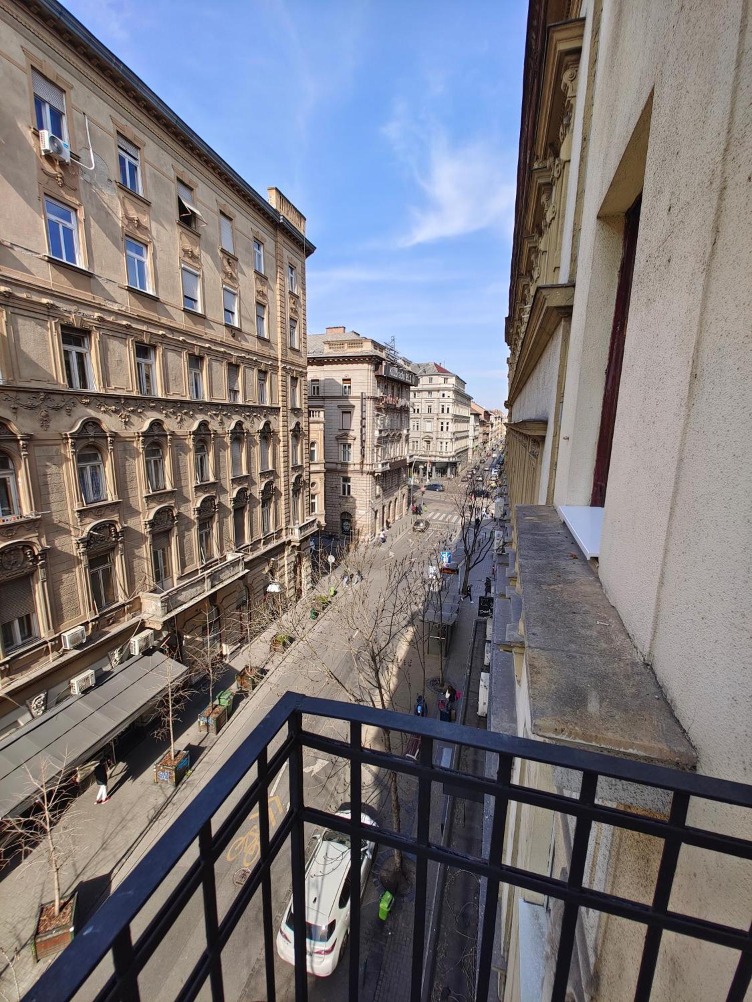 Apartment Center 2, Cozy And Modern 2br In The Center Budapest