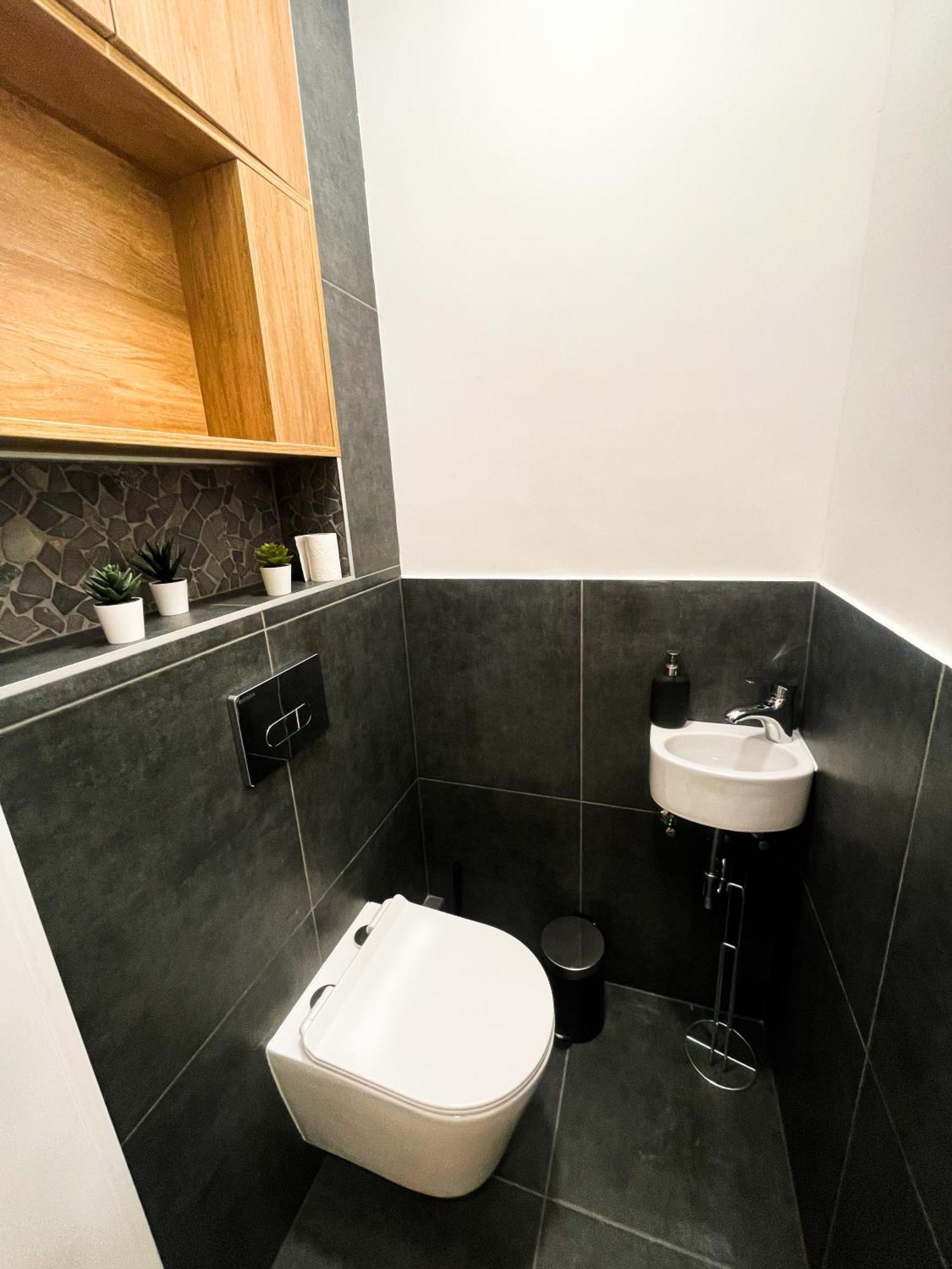Center 2, Cozy And Modern 2br In The Center Budapest