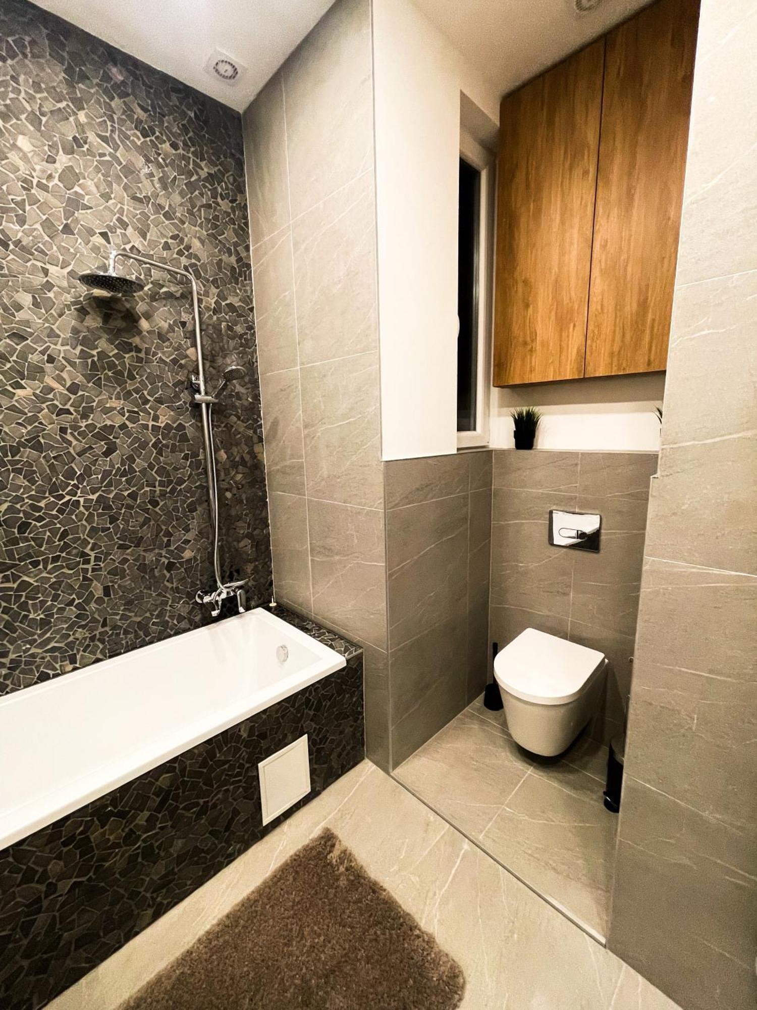 Apartment Center 2, Cozy And Modern 2br In The Center *
